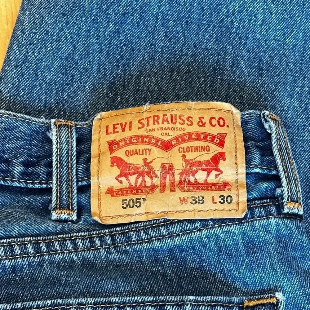Levi's Mens 505 Classic Straight Leg 38
